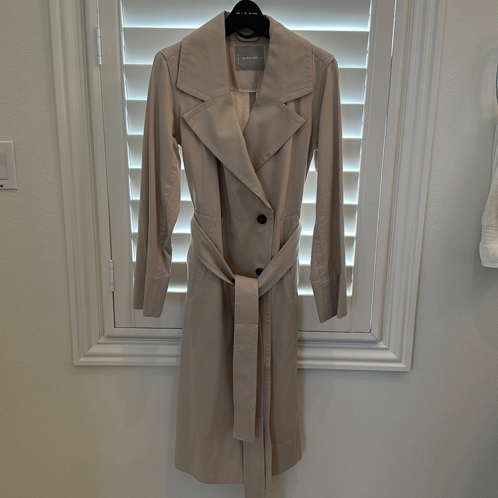 Everlane Drape Trench in Sandstone